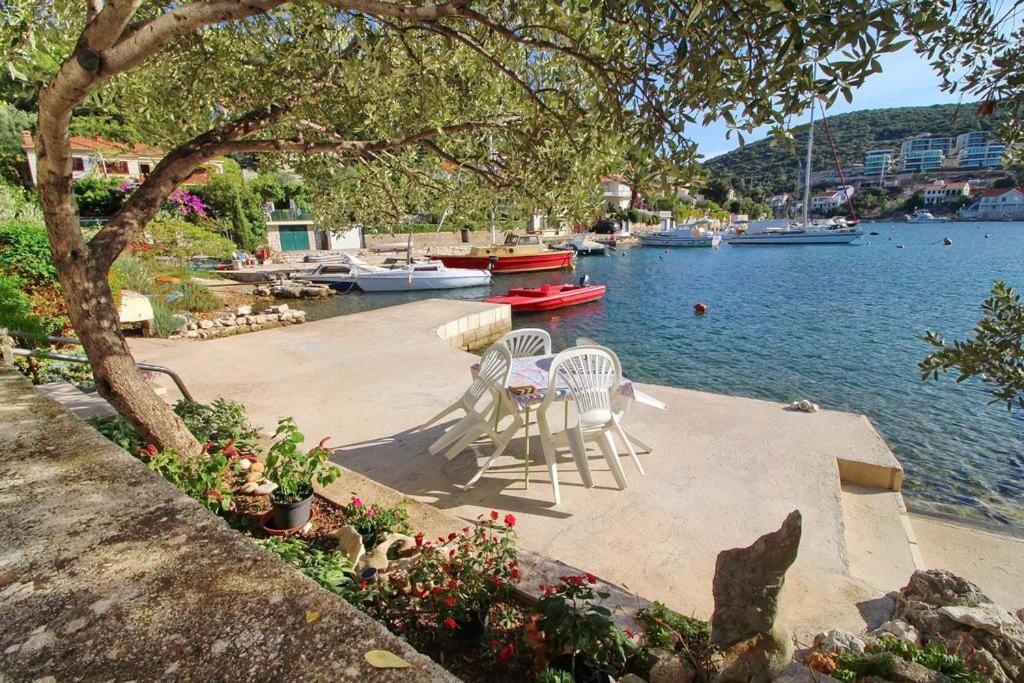 Apartmans And Rooms Dunjini Dvori Korčula Exteriér fotografie