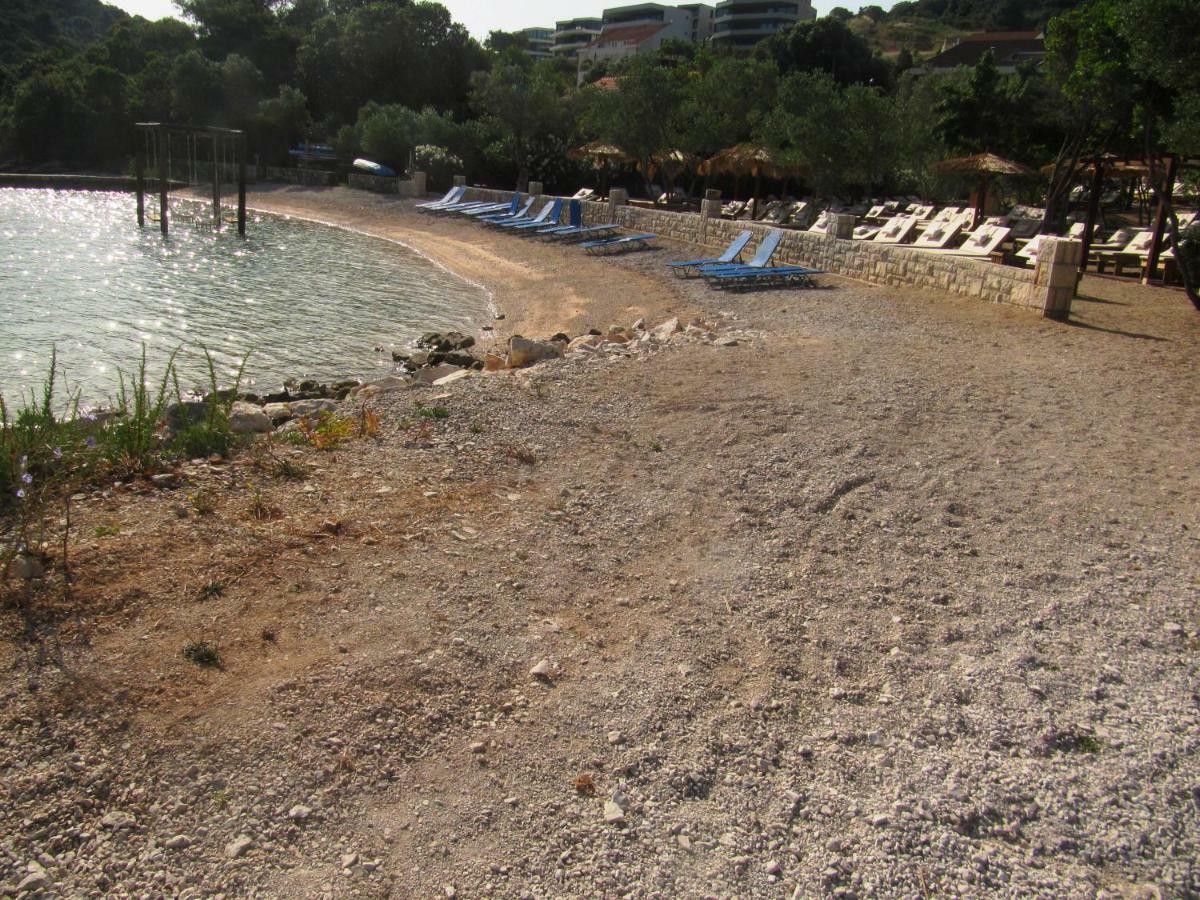 Apartmans And Rooms Dunjini Dvori Korčula Exteriér fotografie