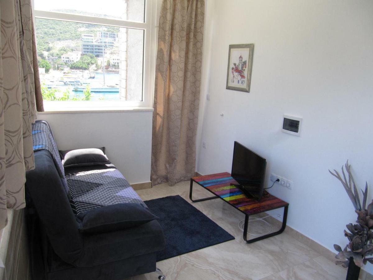 Apartmans And Rooms Dunjini Dvori Korčula Exteriér fotografie