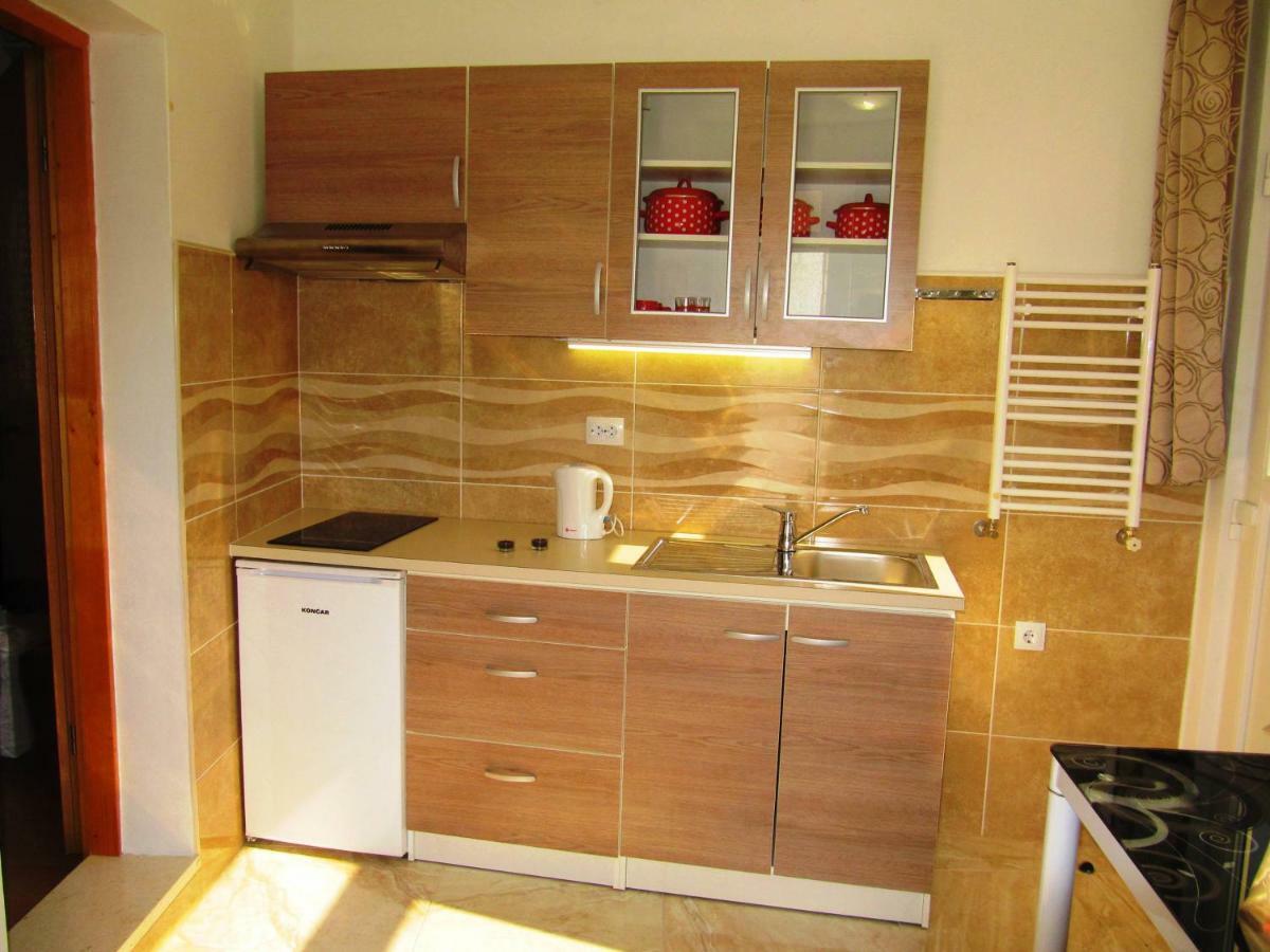 Apartmans And Rooms Dunjini Dvori Korčula Exteriér fotografie
