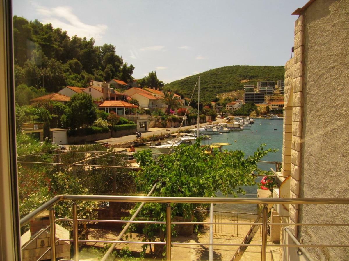 Apartmans And Rooms Dunjini Dvori Korčula Exteriér fotografie