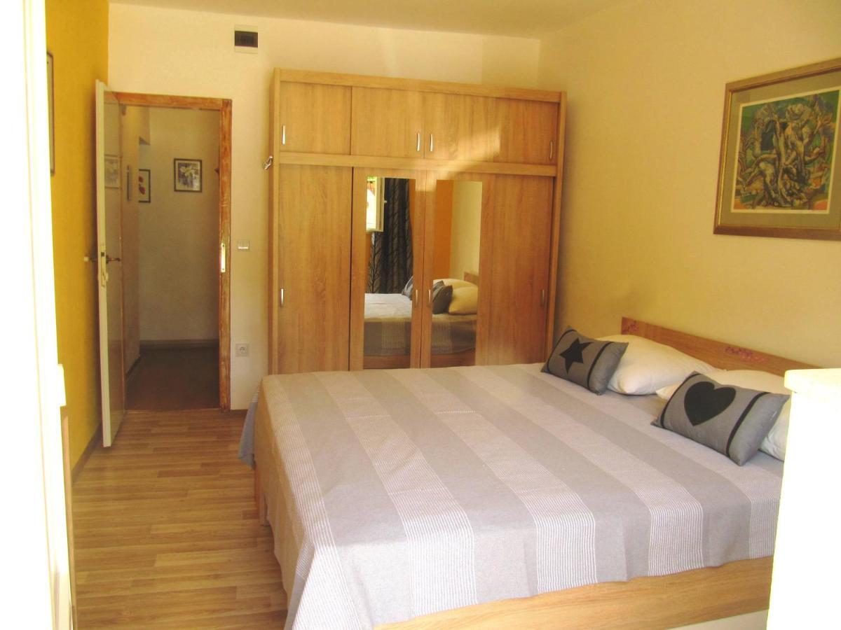 Apartmans And Rooms Dunjini Dvori Korčula Exteriér fotografie